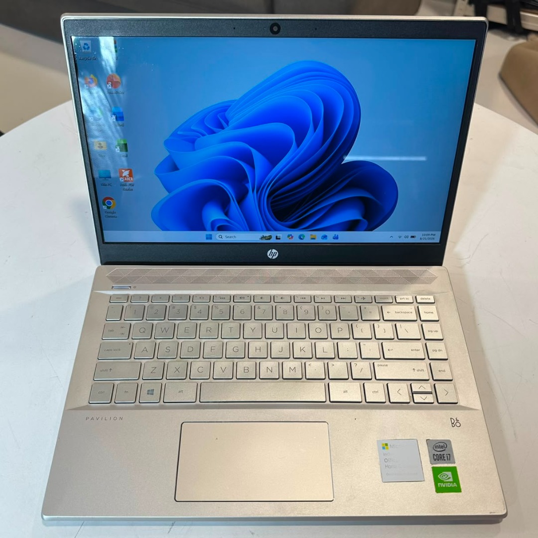 HP Pavilion 14-ce3073tx